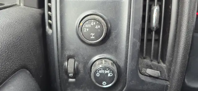 2016 Chevrolet Silverado 1500 Work Truck  - 4x4 - Loaded interio - Photo 13