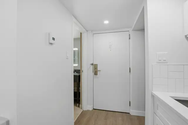 Furnished Bachelor, with a POOL View and Fitness Center Access! - Photo 2