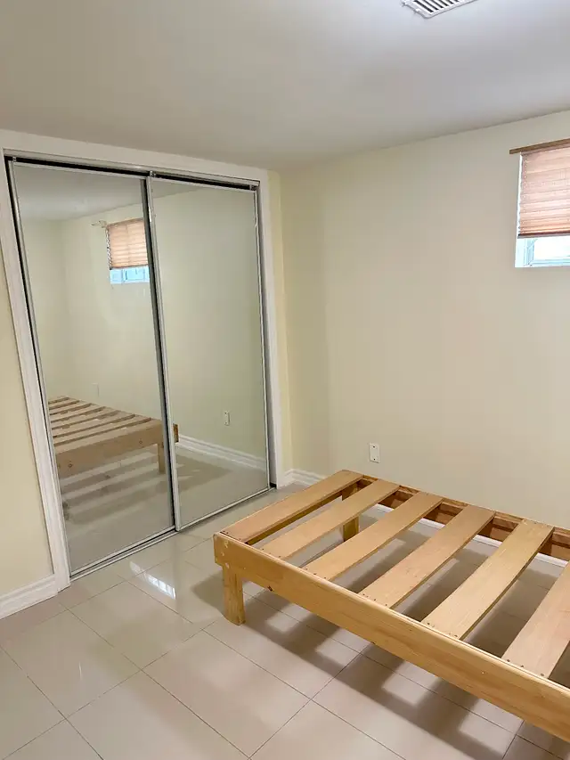 One basement room for rent - Jane & Wilson - Photo 2