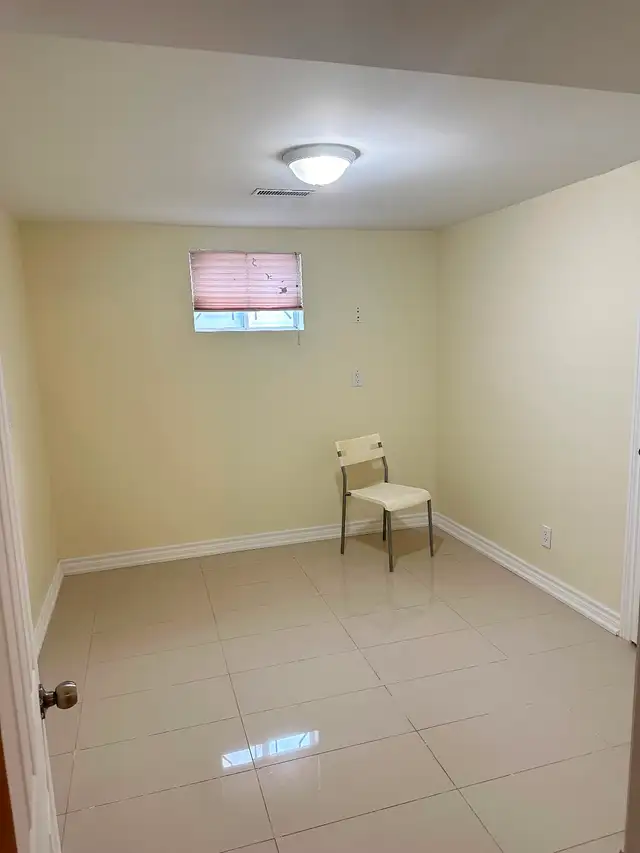 One basement room for rent - Jane & Wilson - Photo 3