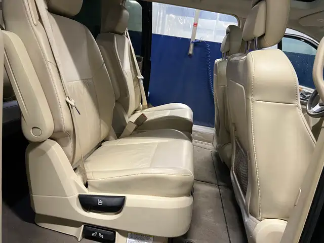 2010 Chrysler town & Countey - Photo 7