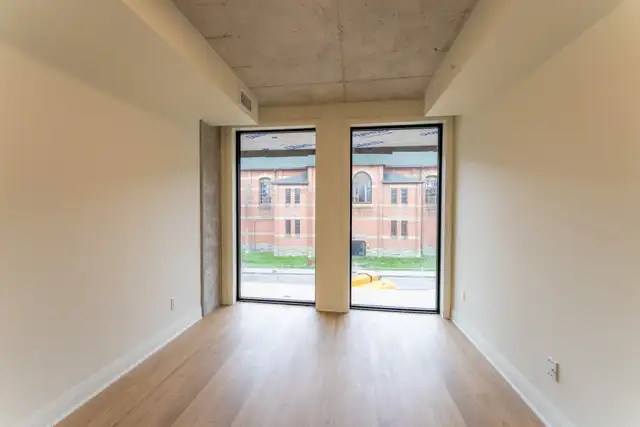 Unit 302 - 11 Robert St - 1 Bedroom 1 Bathroom - Photo 3