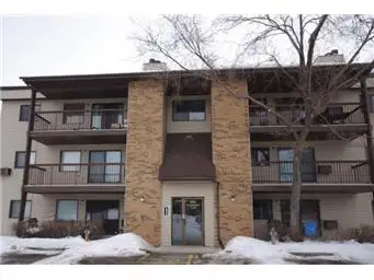 Great Lakeview Location - 2 Bedrooom
