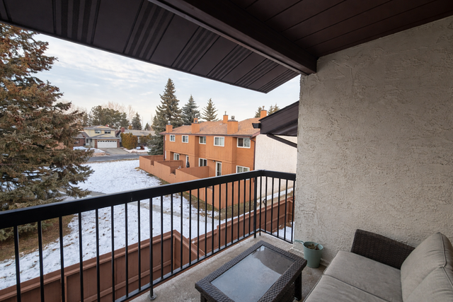 Ormsby Place 3 Bed 1.5 Bath Townhome For Rent - Photo 5