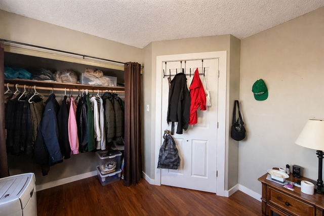 West Edmonton 2 Bed 1 Bath Apartment For Rent - Photo 8