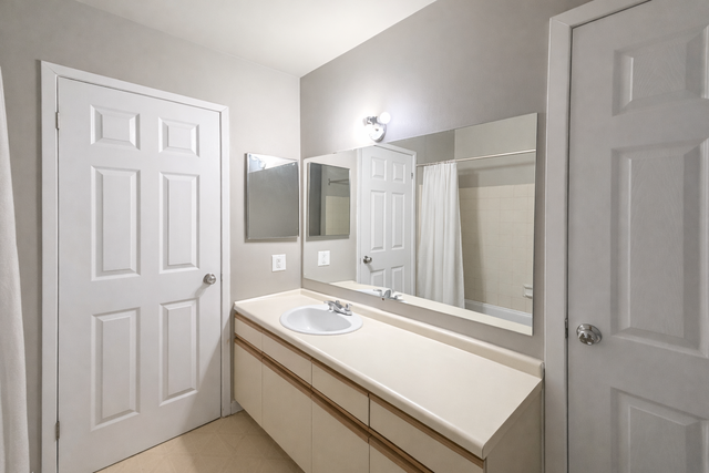 West Edmonton 2 Bed 1 Bath Apartment For Rent - Photo 10