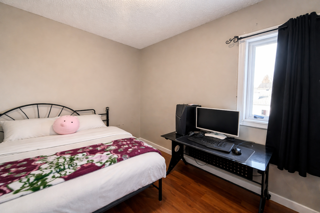 West Edmonton 2 Bed 1 Bath Apartment For Rent - Photo 14