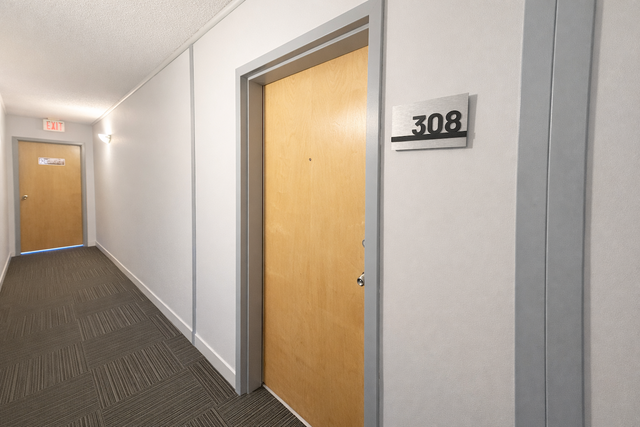 West Edmonton 2 Bed 1 Bath Apartment For Rent - Photo 17