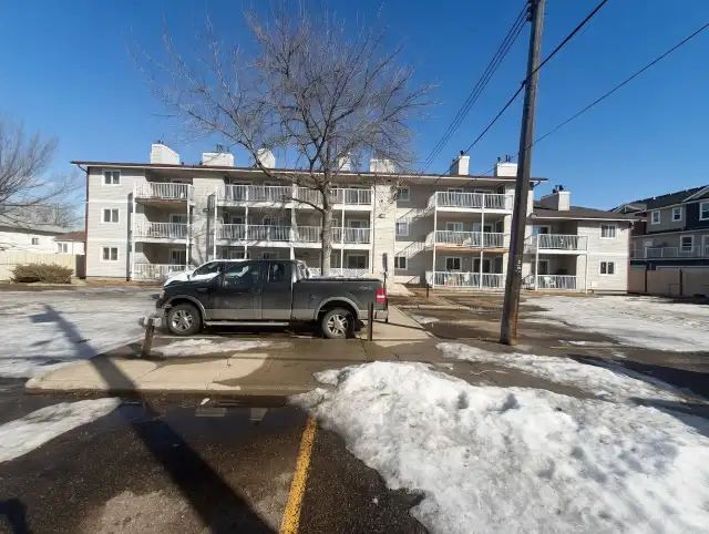 West Edmonton 2 Bed 1 Bath Apartment For Rent - Photo 21