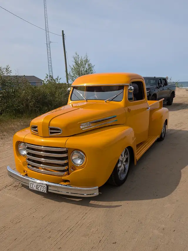 1948 Ford F1 - Photo 3