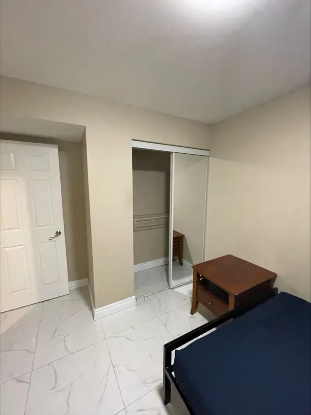 Furnished Room with On-Suite Washroom. Available Immediately. - Photo 3