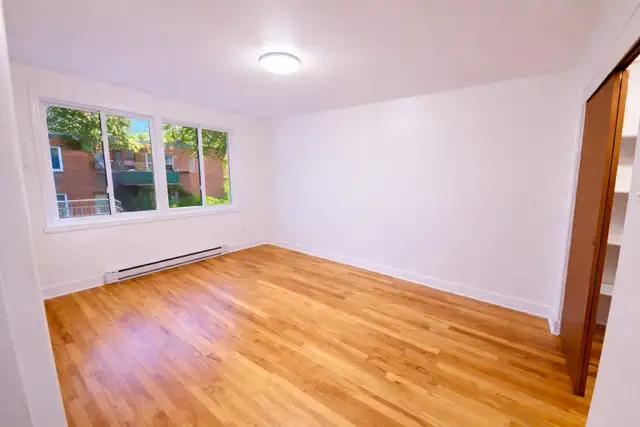 Large 9½ For Rent in Ahuntsic/Ville StLaurent (Plex 5½ basement) - Photo 5