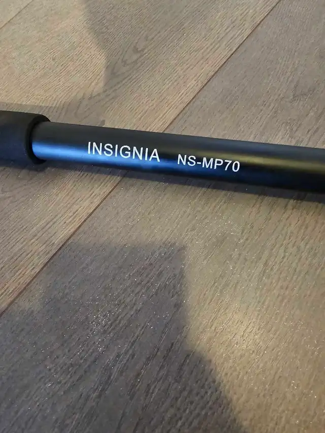 Camera 'Insignia Lightweight Monopod' Selfie Stick (NS-MP70) - Photo 2