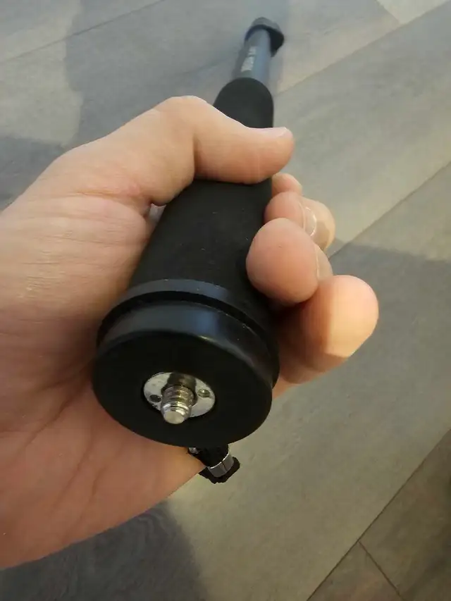 Camera 'Insignia Lightweight Monopod' Selfie Stick (NS-MP70) - Photo 5