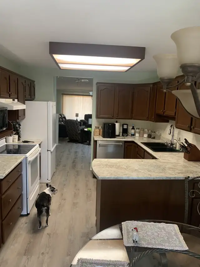 2 Bedroom, 2 Bath , Fully Furnished Townhouse - Photo 5