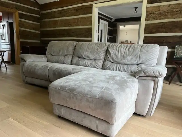 EXQUISITE BALLOON CHAIR AND LOVESEAT FOR SALE - Photo 3