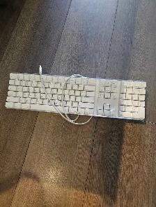 Apple Mac Keyboard A1048 USB Tested & Working