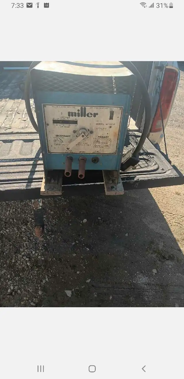 Three welders - Photo 3