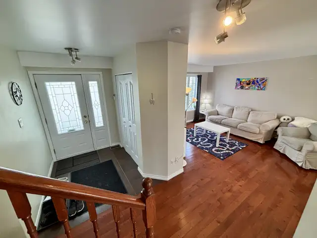 Large Detached House for Rent in Gatineau (Aylmer)   Garage - Photo 2