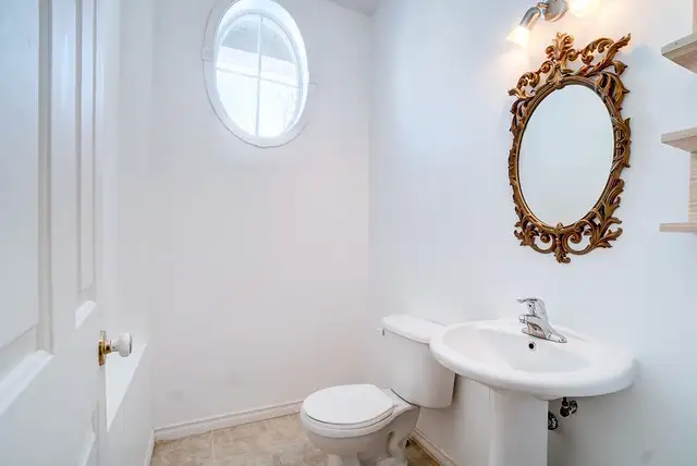 Large Detached House for Rent in Gatineau (Aylmer)   Garage - Photo 7