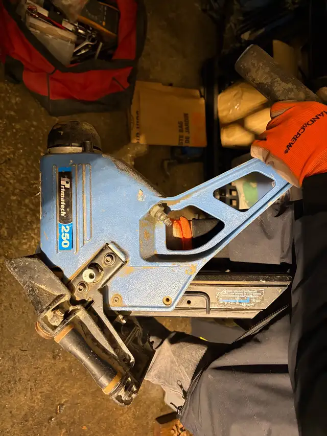 Primatech 250 Pneumatic Flooring Nailer   PrimSurfer Roller Base - Photo 2