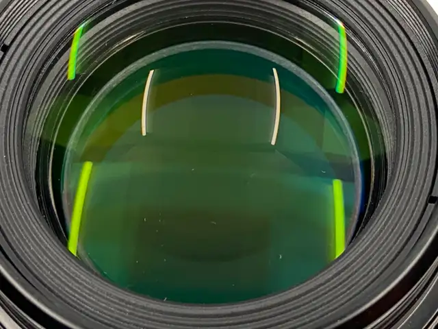 Canon EF 100mm f2.8 Macro Ultrasonic Lens. Like New Condition. - Photo 4