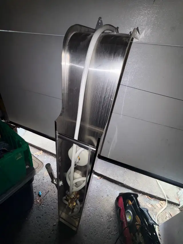 BRAND NEW Gold & Stainless Shower Panel Tower System - Photo 2