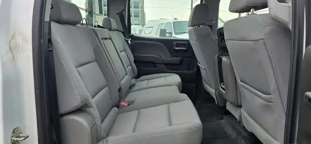 2018 Chevrolet Silverado 1500 Work Truck 4x4 - 4 Doors - V8 5.3L - Photo 9