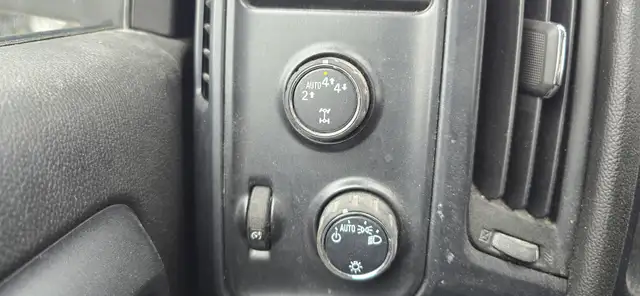 2018 Chevrolet Silverado 1500 Work Truck 4x4 - 4 Doors - V8 5.3L - Photo 14