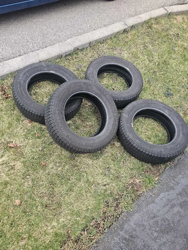 Michelin tire X-ICE Xi3 brand new 215/60R16 - Photo 5