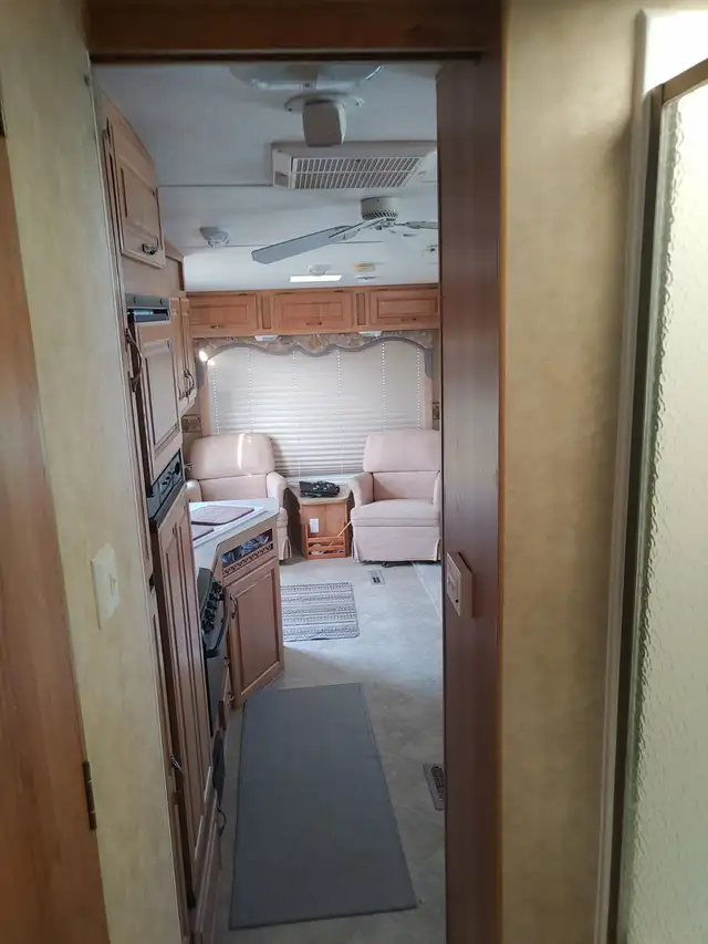 Fifth Wheel Trailer for Sale - Photo 8