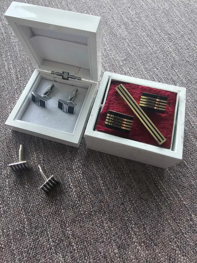 Mens Cufflinks and formal clothing tie clip