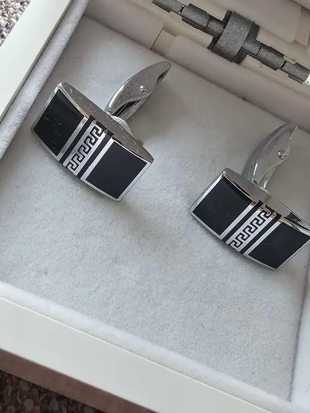 Mens Cufflinks and formal clothing tie clip - Photo 2