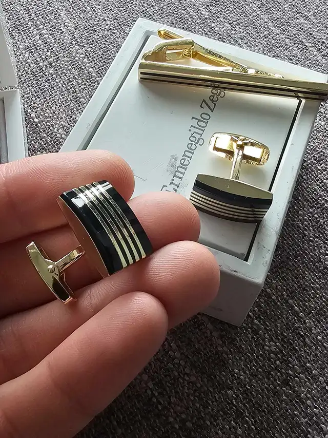 Mens Cufflinks and formal clothing tie clip - Photo 7
