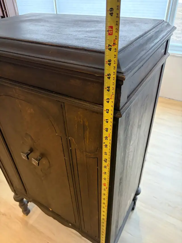 Antique  Cabinet - Photo 3