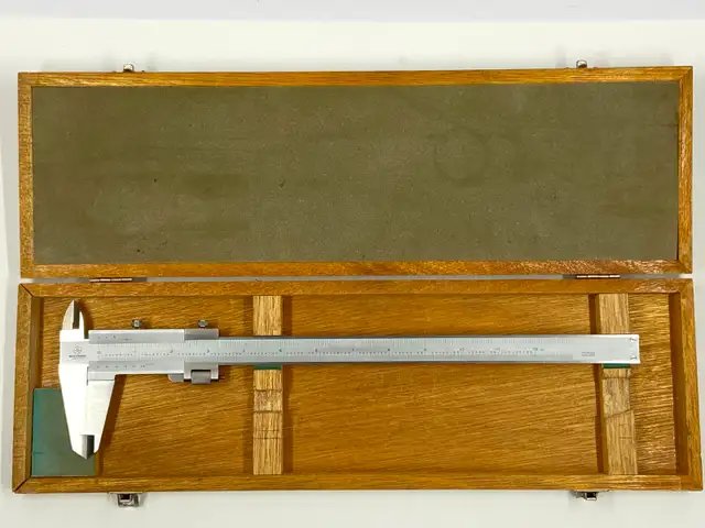 Mitutoyo Japan Vernier Caliper 12" Inch. Excellent Condition
