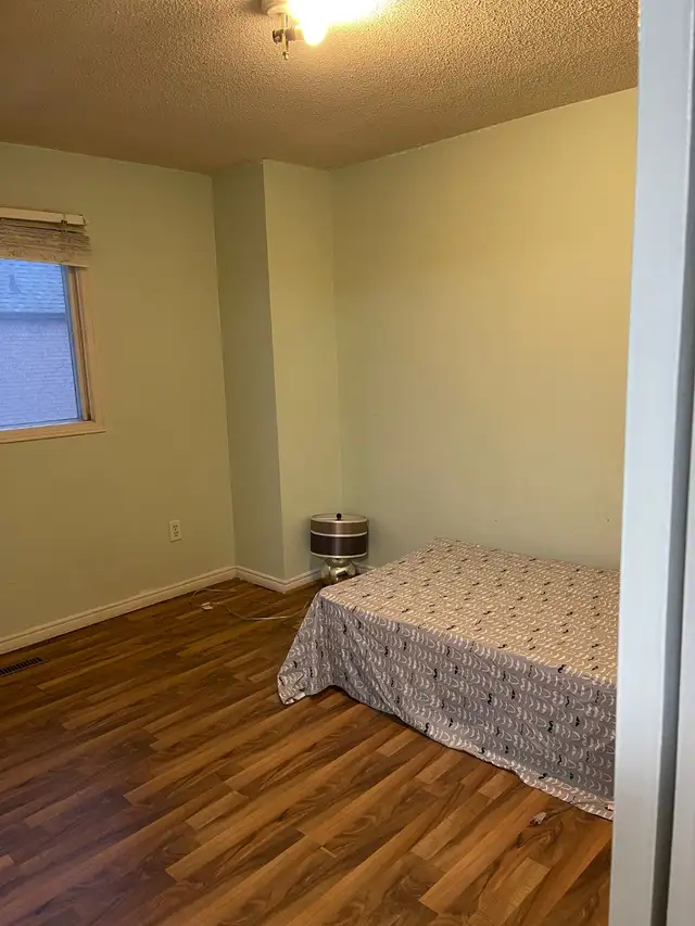 Rooms for rent near Royal Victoria Hospital