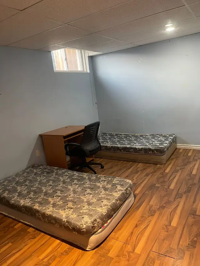 Rooms for rent near Royal Victoria Hospital - Photo 2