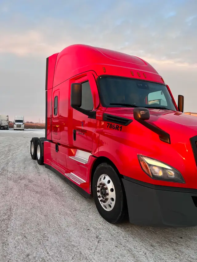 LONG HAUL TRUCK DRIVER