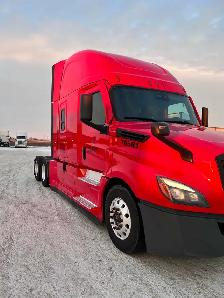 LONG HAUL TRUCK DRIVER