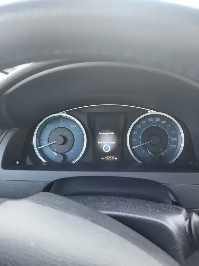 2016 Toyota Camry XLE Hybrid - Photo 4