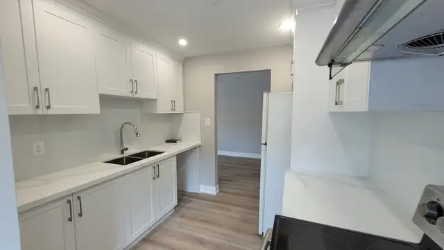 3 bedroom house in Brampton downtown - Photo 8