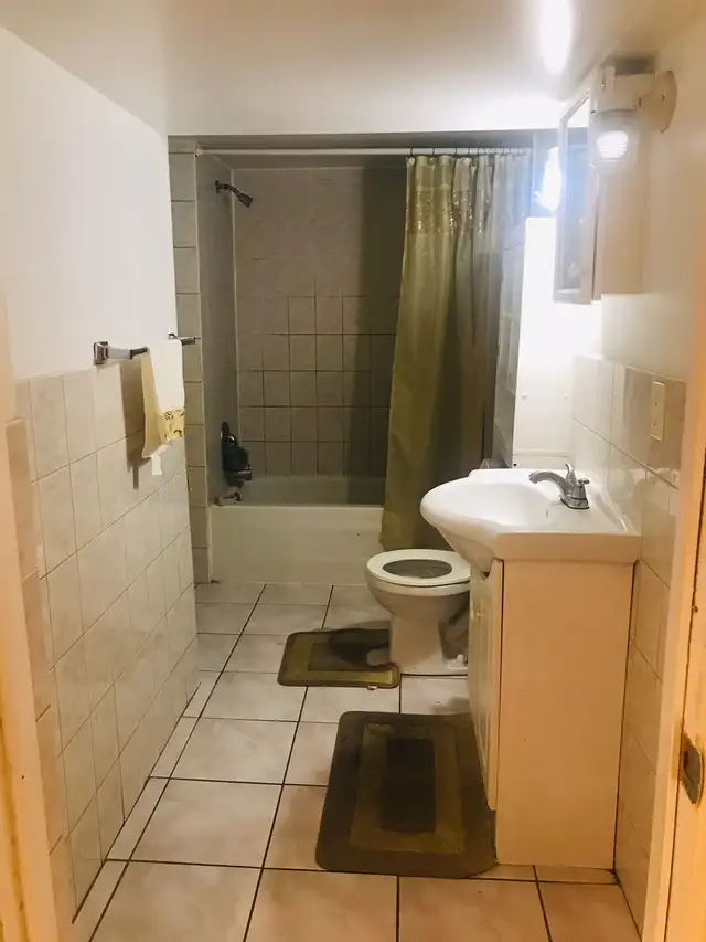 Two bedroom Basement for Rent Scarborough - Photo 3