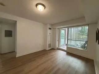 Bright, quiet 1br condo right next to North York Center subway - Photo 2