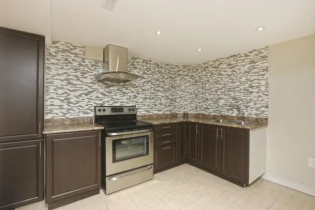 A beautiful walkout ravine basement for rent from April 15 - Photo 3