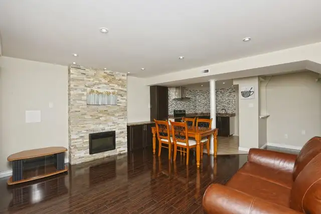 A beautiful walkout ravine basement for rent from April 15 - Photo 4