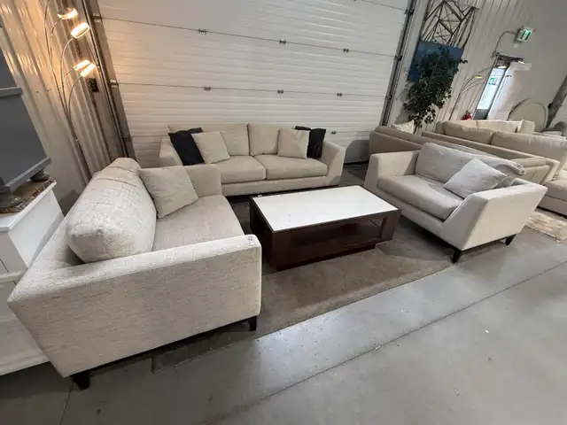 Oversized fabric sofa with 2 chairs - Photo 2