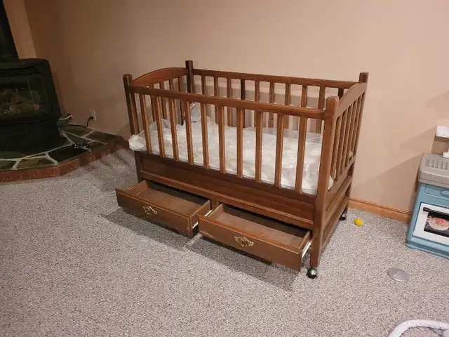 crib & mattress for sale - Photo 2