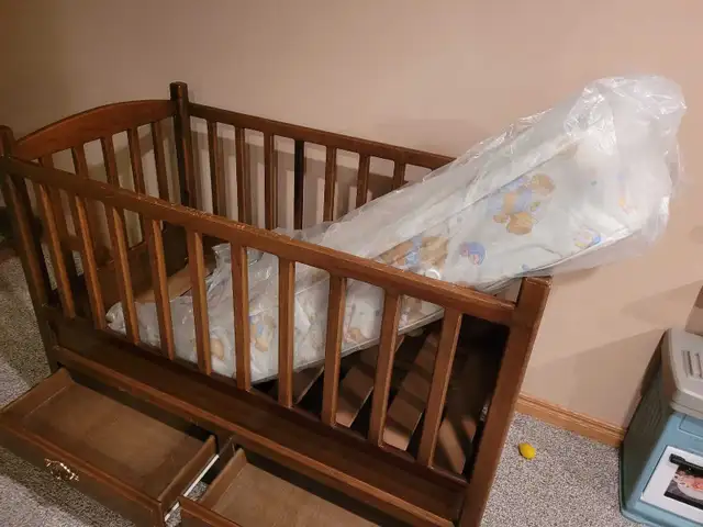 crib & mattress for sale - Photo 3