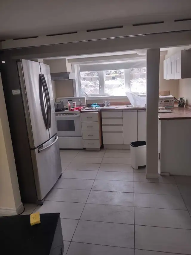 Two bedroom basement apartment - Photo 6